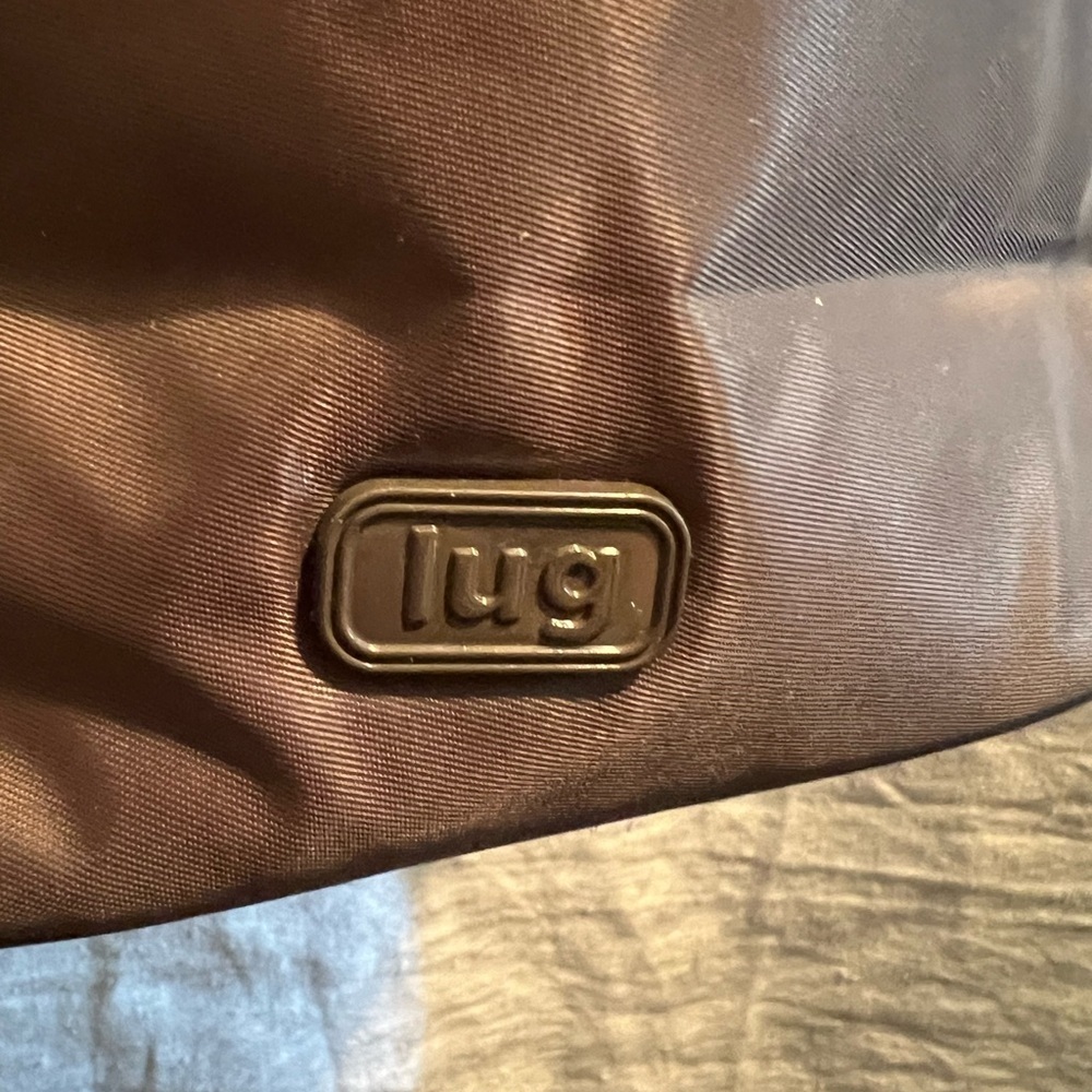 Lug Adagio Adjustable Crossbody/Shoulder Organizer in Taupe Brown. Quilted. - Picture 12 of 12
